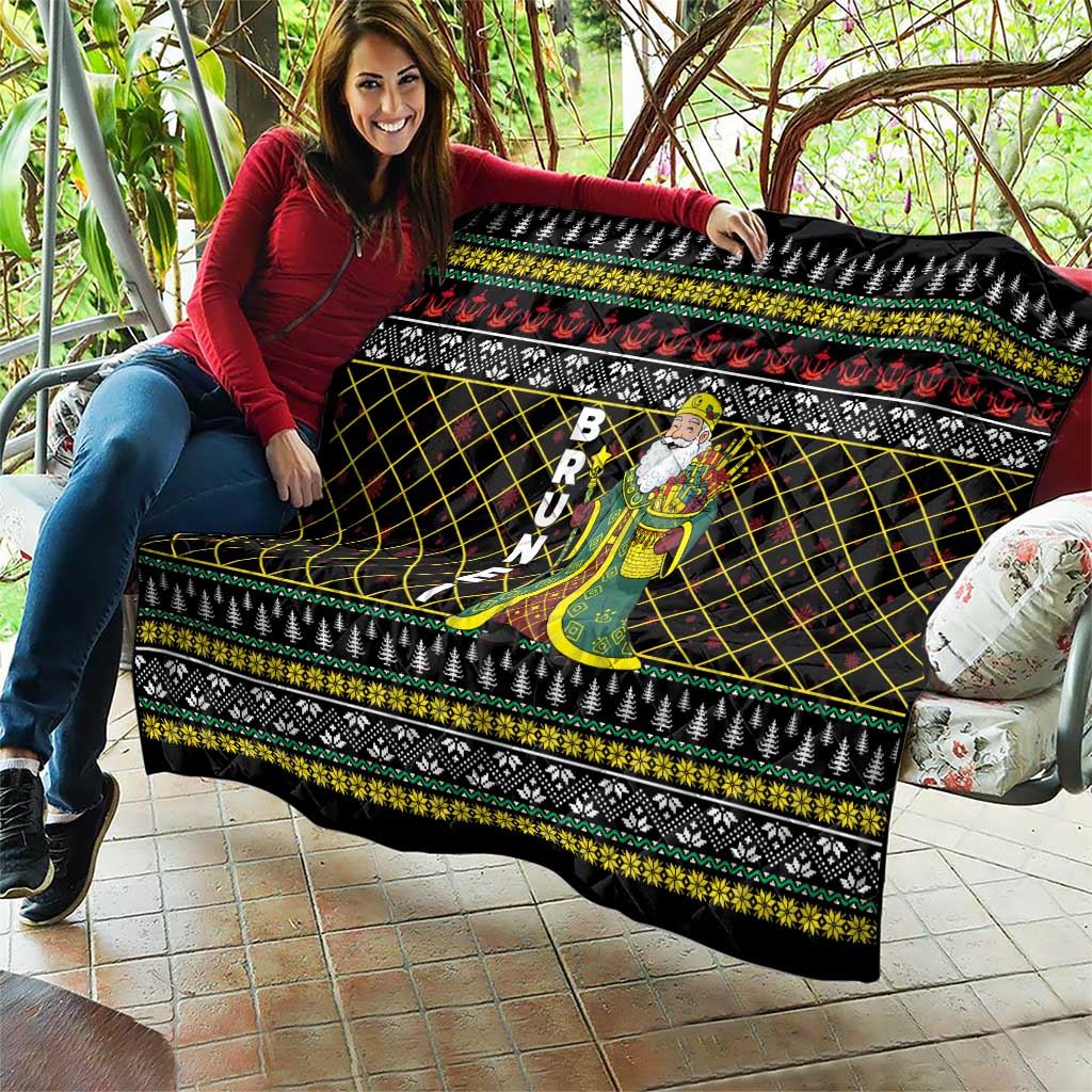 Brunei Christmas Quilt with Traditional Santa Gift Basket and Black Yellow Red Holiday Pattern - Wonder Print Shop