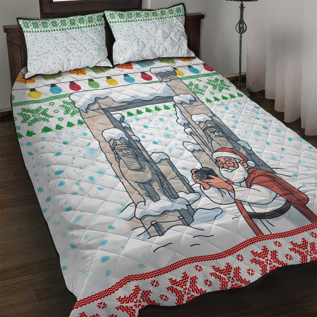 Iran Christmas Quilt Bed Set with Santa Taking Photos Ancient Columns and Snowflake Gift Pattern - Wonder Print Shop