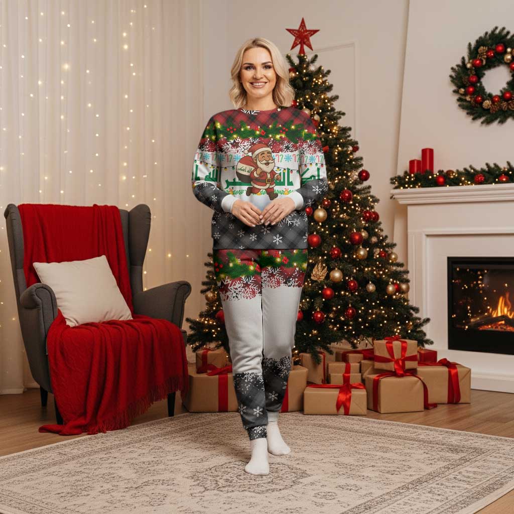 Iraq Christmas Pajama Set with Santa Carrying Gift Bag Flag Garland and Snowflake Plaid Pattern - Wonder Print Shop