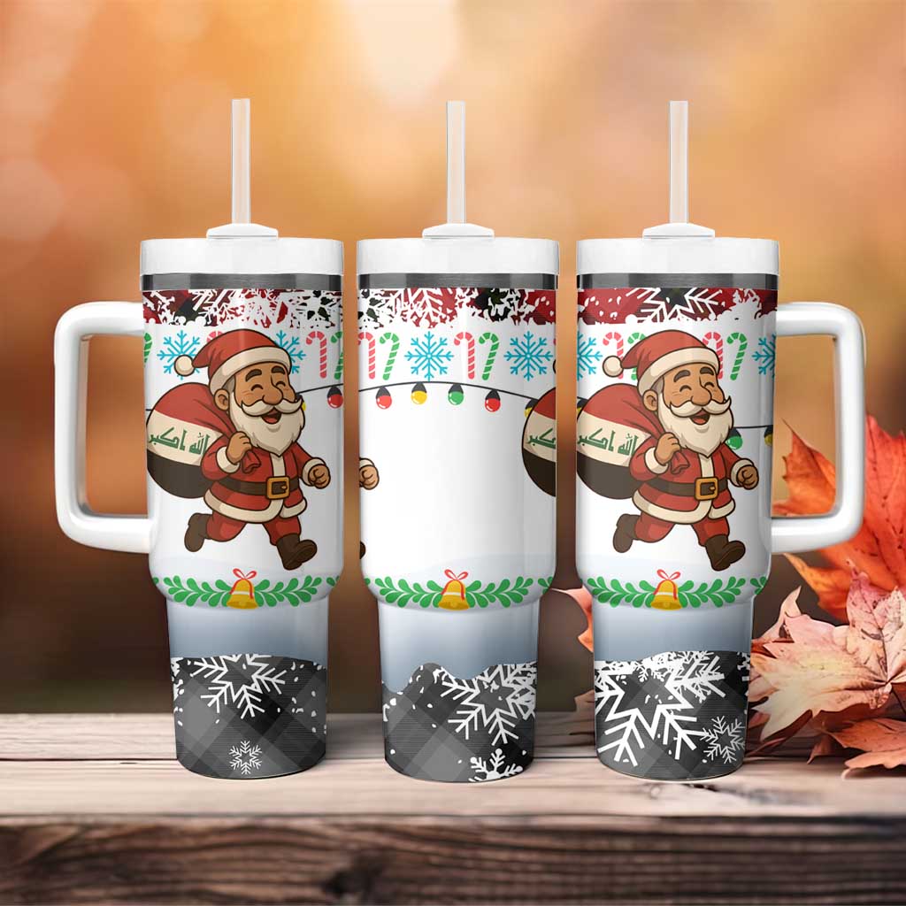 Iraq Christmas Tumbler With Handle with Santa Carrying Gift Bag Flag Garland and Snowflake Plaid Pattern - Wonder Print Shop