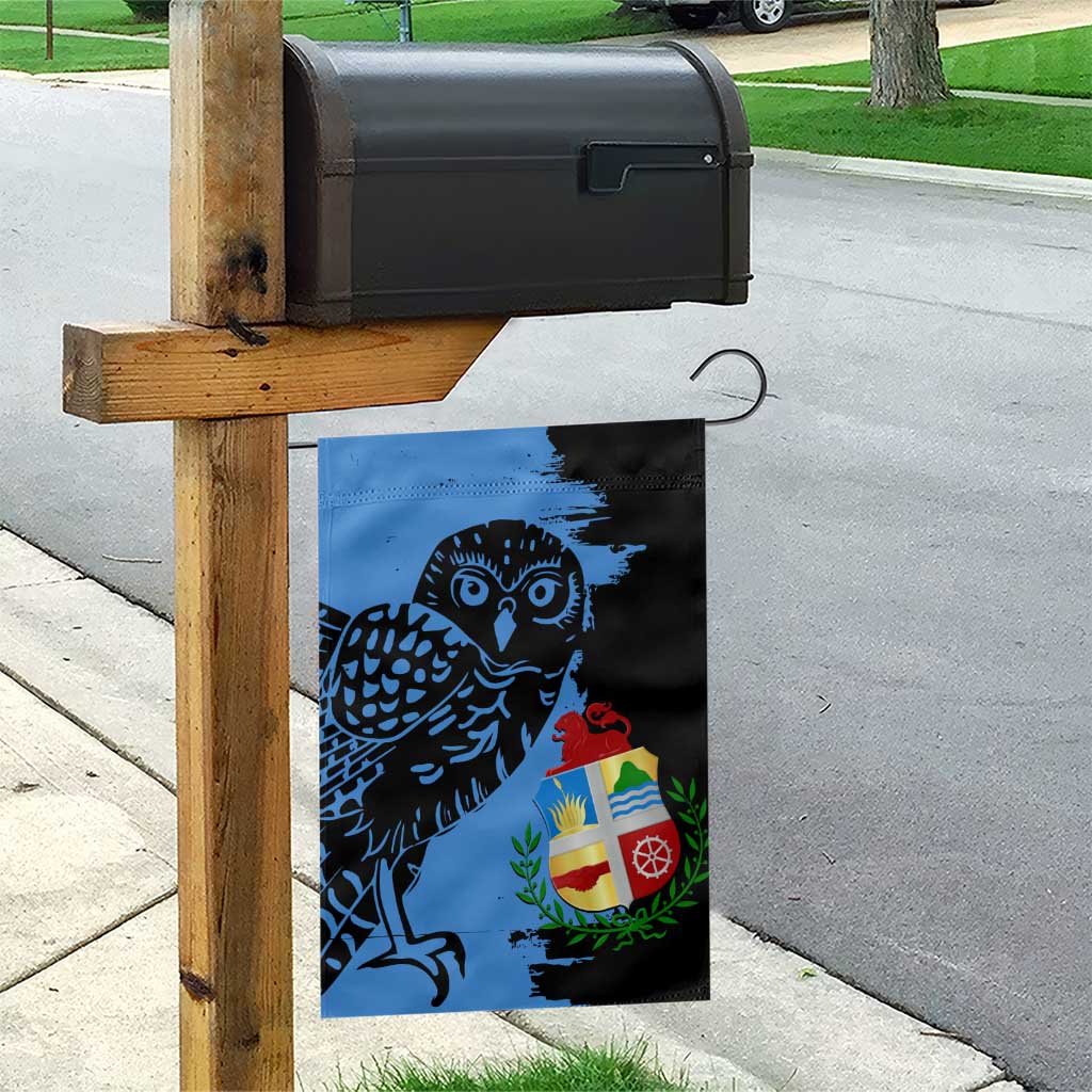 Aruba's Mascot Garden Flag Blended with National Flag Details – Symbolic Design