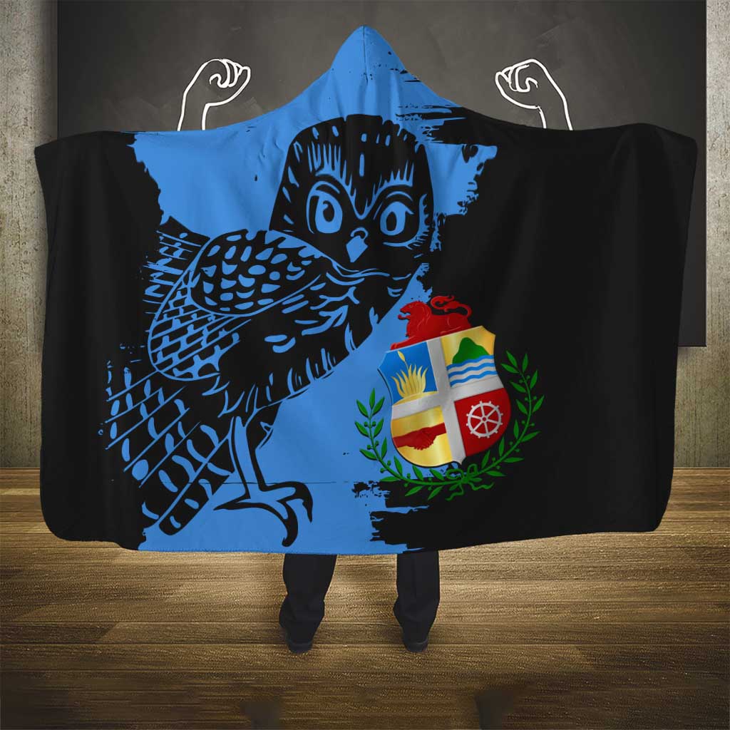 Aruba's Mascot Hooded Blanket Blended with National Flag Details – Symbolic Design