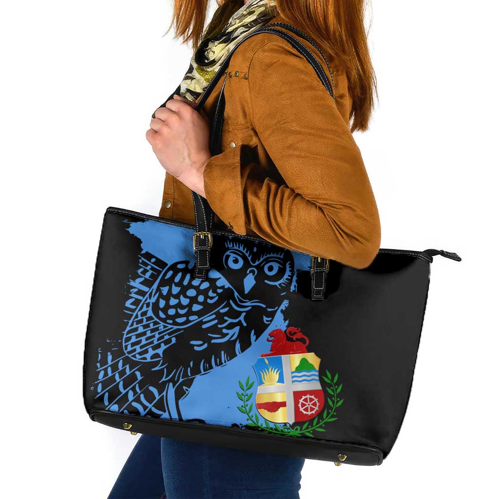 Aruba's Mascot Leather Tote Bag Blended with National Flag Details – Symbolic Design
