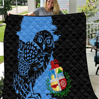 Aruba's Mascot Quilt Blended with National Flag Details – Symbolic Design