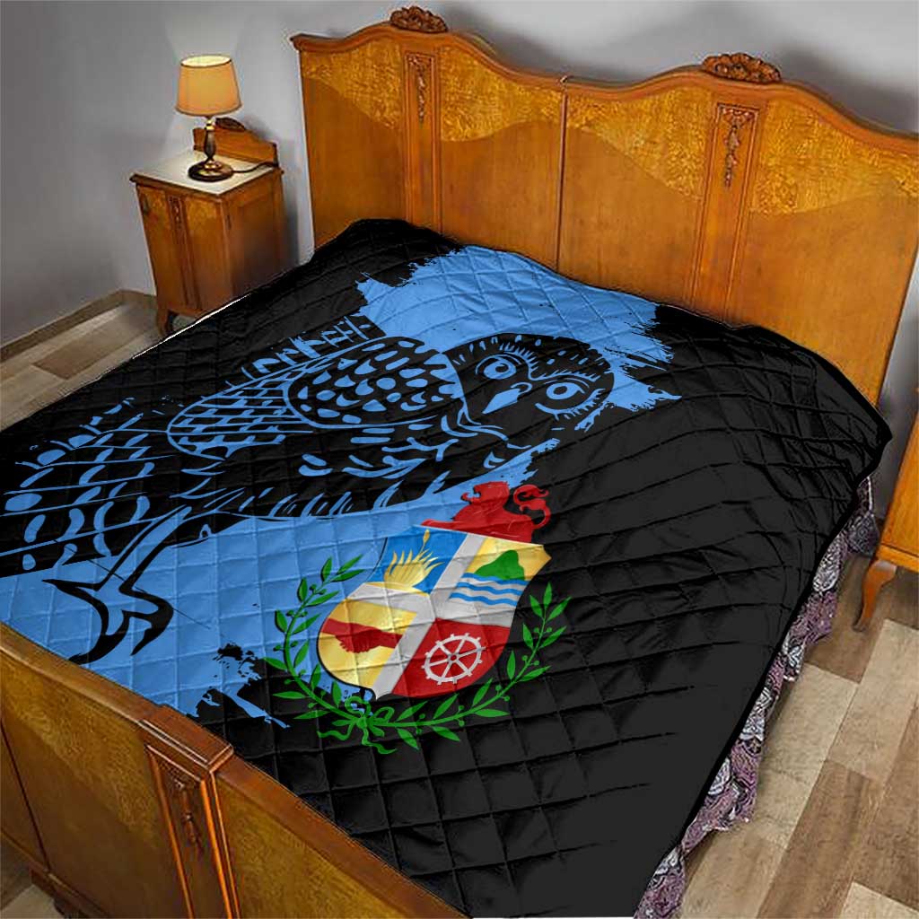 Aruba's Mascot Quilt Blended with National Flag Details – Symbolic Design