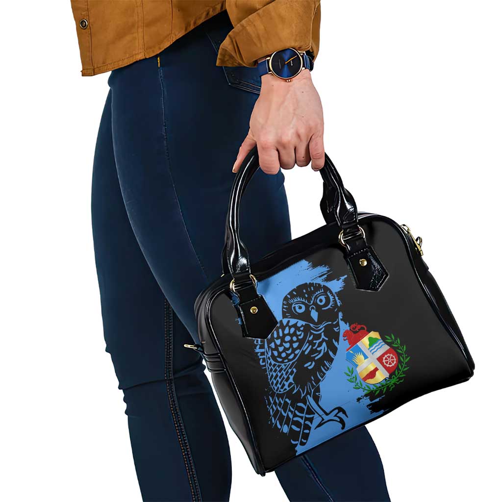 Aruba's Mascot Shoulder Handbag Blended with National Flag Details – Symbolic Design