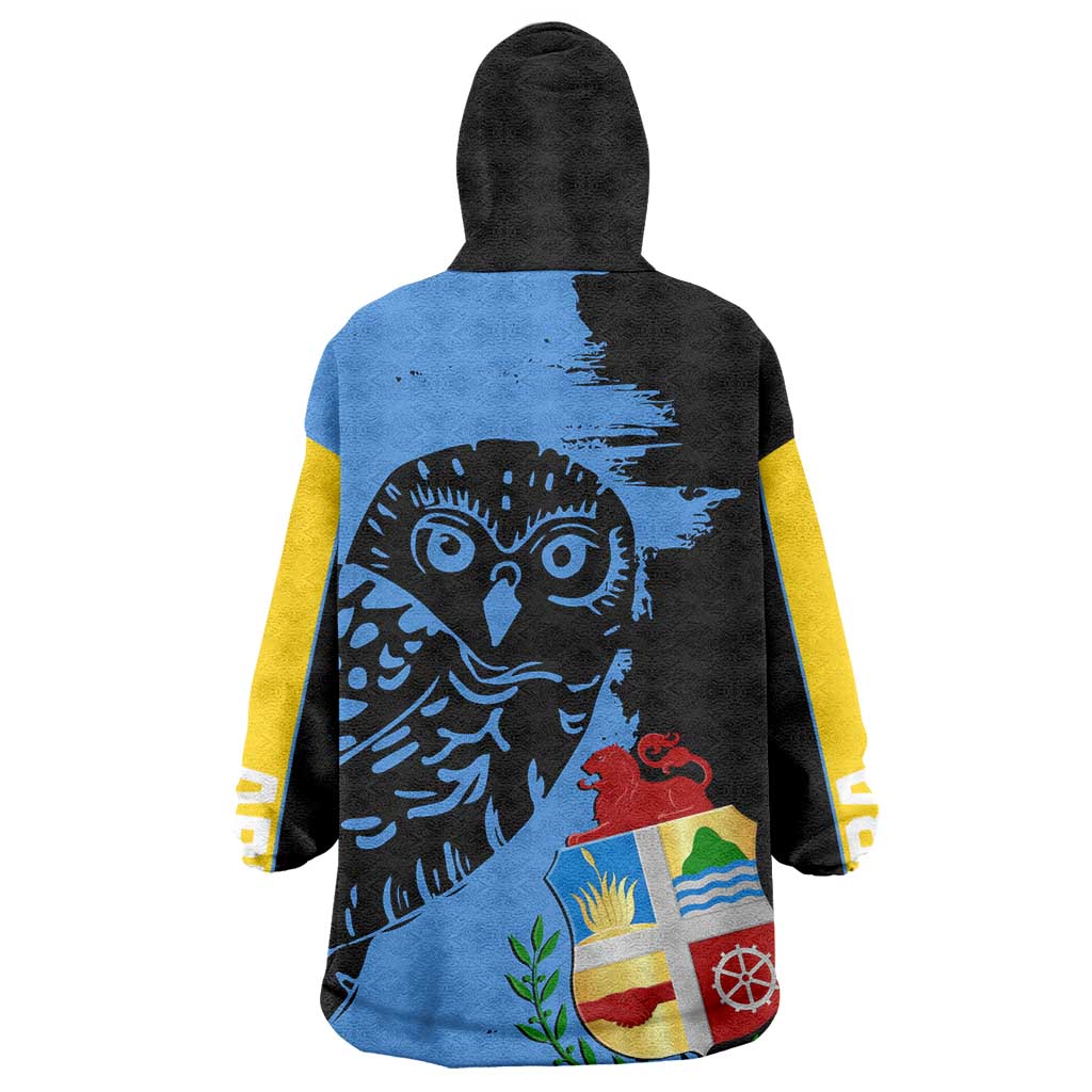 Aruba's Mascot Wearable Blanket Hoodie Blended with National Flag Details – Symbolic Design
