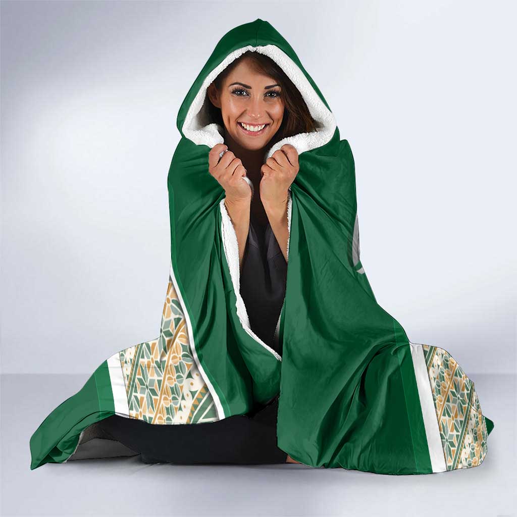 Algeria Hooded Blanket with Arabic Calligraphy and Traditional Pattern Design