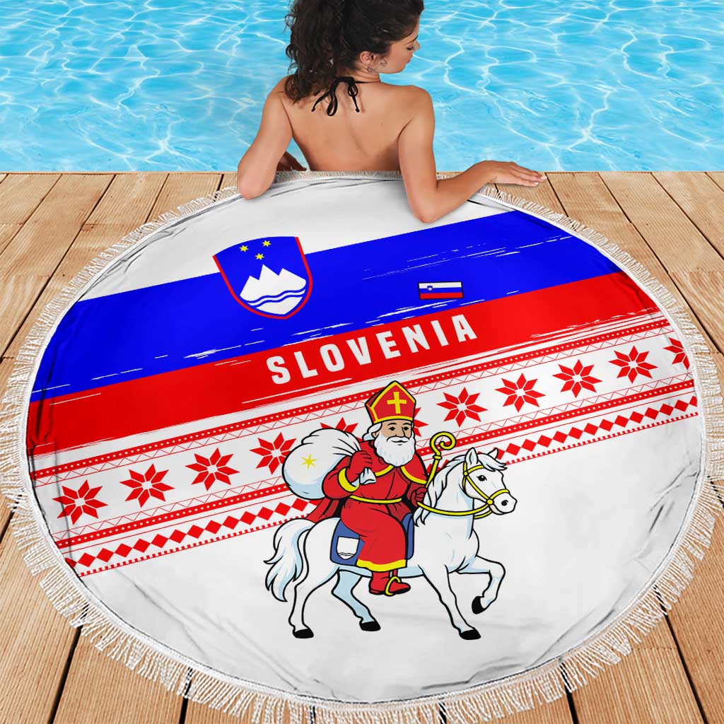 Slovenia Christmas Beach Blanket with Saint Nicholas White Horse Snowflake Pattern and National Flag Design - Wonder Print Shop