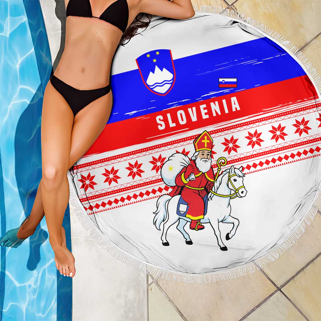 Slovenia Christmas Beach Blanket with Saint Nicholas White Horse Snowflake Pattern and National Flag Design - Wonder Print Shop
