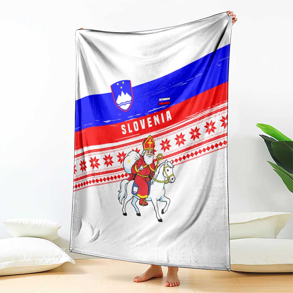 Slovenia Christmas Blanket with Saint Nicholas White Horse Snowflake Pattern and National Flag Design - Wonder Print Shop
