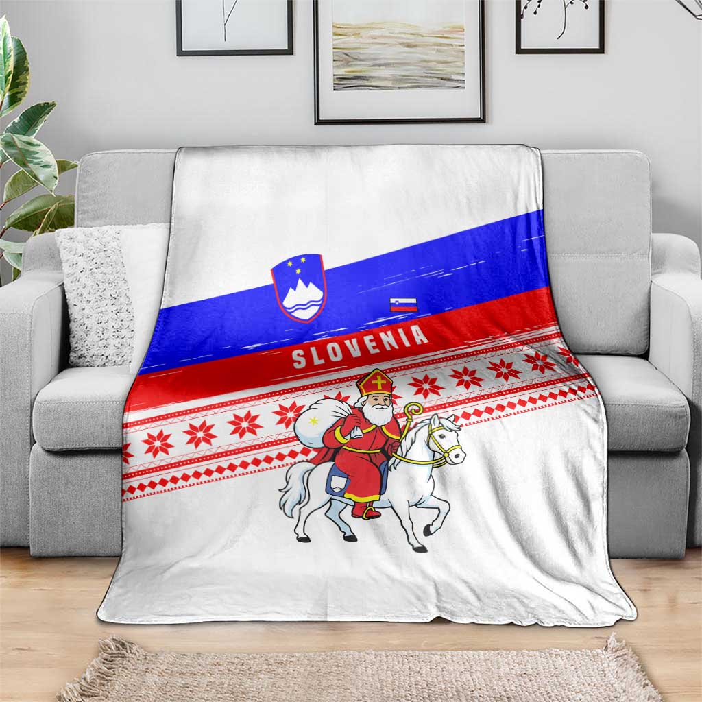 Slovenia Christmas Blanket with Saint Nicholas White Horse Snowflake Pattern and National Flag Design - Wonder Print Shop