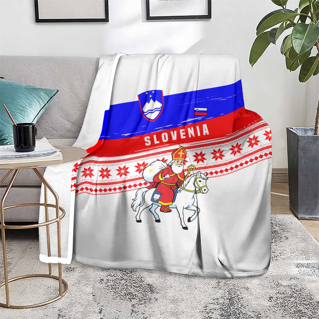 Slovenia Christmas Blanket with Saint Nicholas White Horse Snowflake Pattern and National Flag Design - Wonder Print Shop