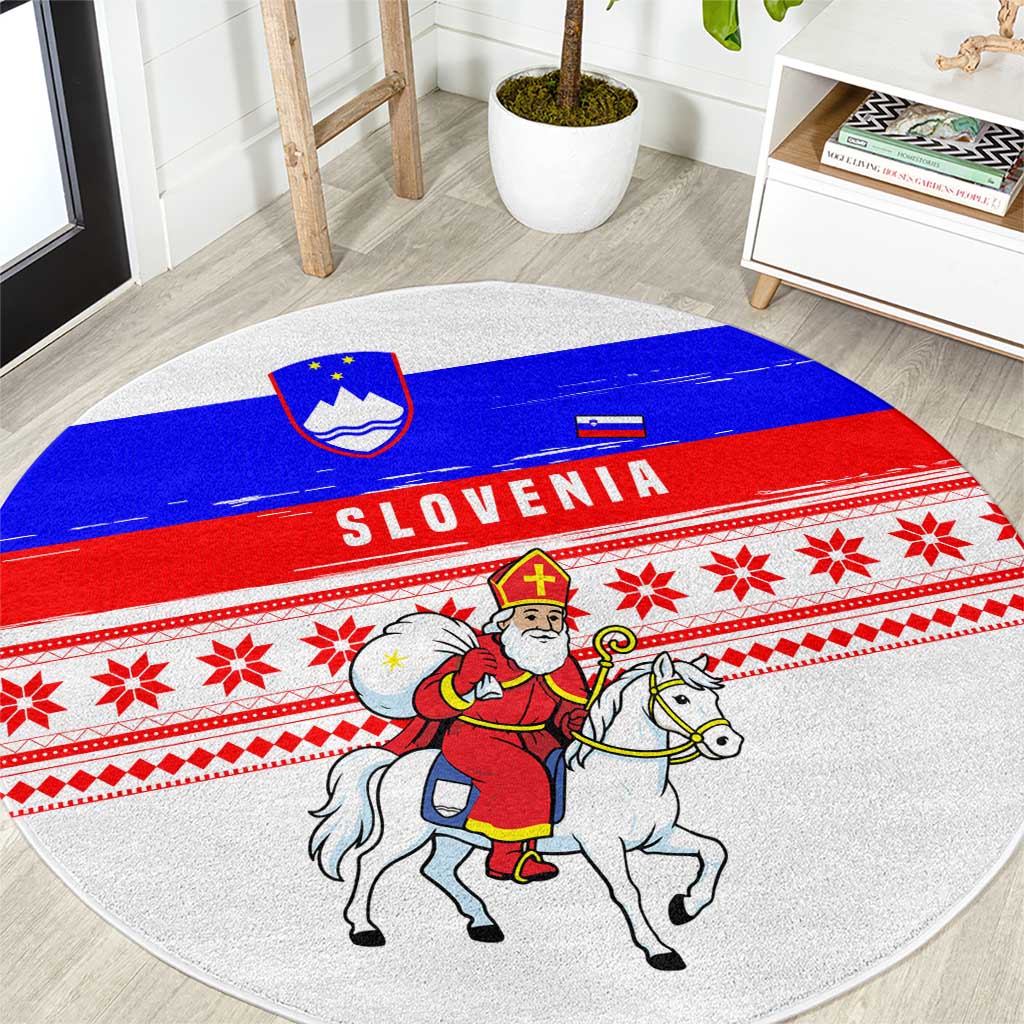 Slovenia Christmas Round Carpet with Saint Nicholas White Horse Snowflake Pattern and National Flag Design - Wonder Print Shop