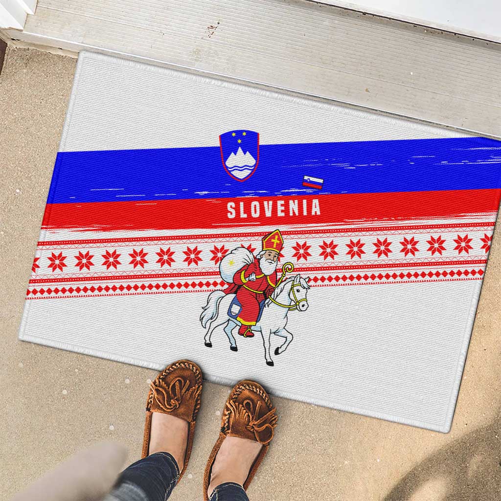 Slovenia Christmas Rubber Doormat with Saint Nicholas White Horse Snowflake Pattern and National Flag Design - Wonder Print Shop