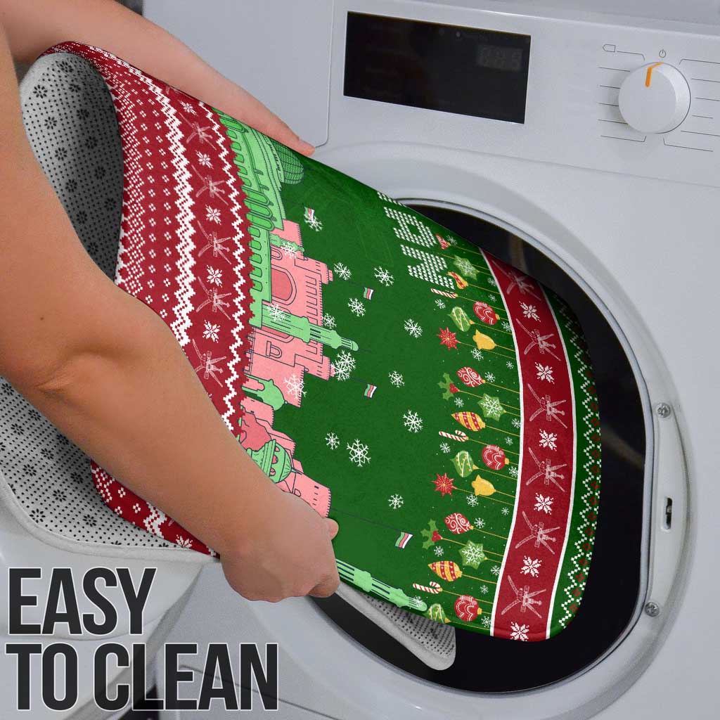 Oman Christmas Bathroom Set with Green-Red Pattern, Mosque and Fort Landmarks, and Festive Ornament Motif - Wonder Print Shop