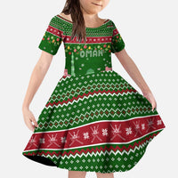 Oman Christmas Kid Short Sleeve Dress with Green-Red Pattern, Mosque and Fort Landmarks, and Festive Ornament Motif - Wonder Print Shop