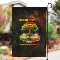 Black History Tree of Knowledge Garden Flag Pan-African Afrocentric Drip Art Illustration