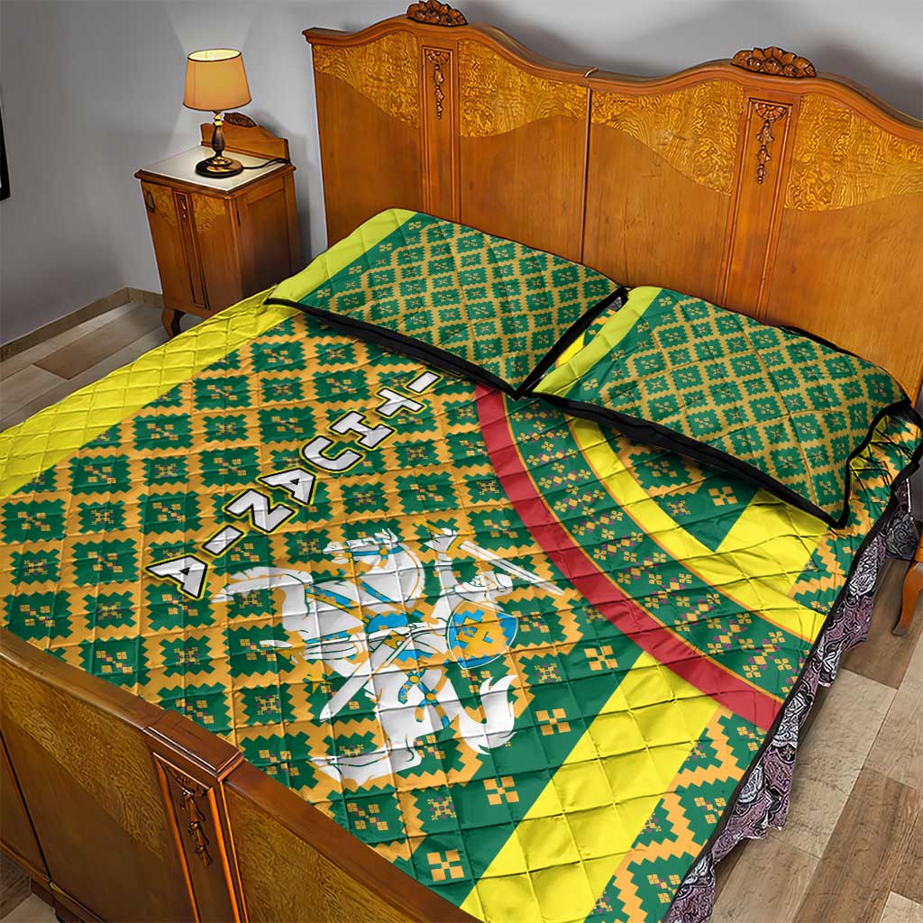 Lithuania Knight Pattern Quilt Bed Set with Traditional Green Yellow Red Design and Vytis Emblem - Wonder Print Shop