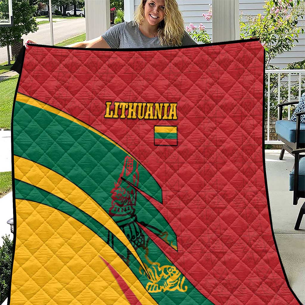 Lithuania Red and Green Quilt with Knight and Dragon Claw Graphic and National Flag - Wonder Print Shop