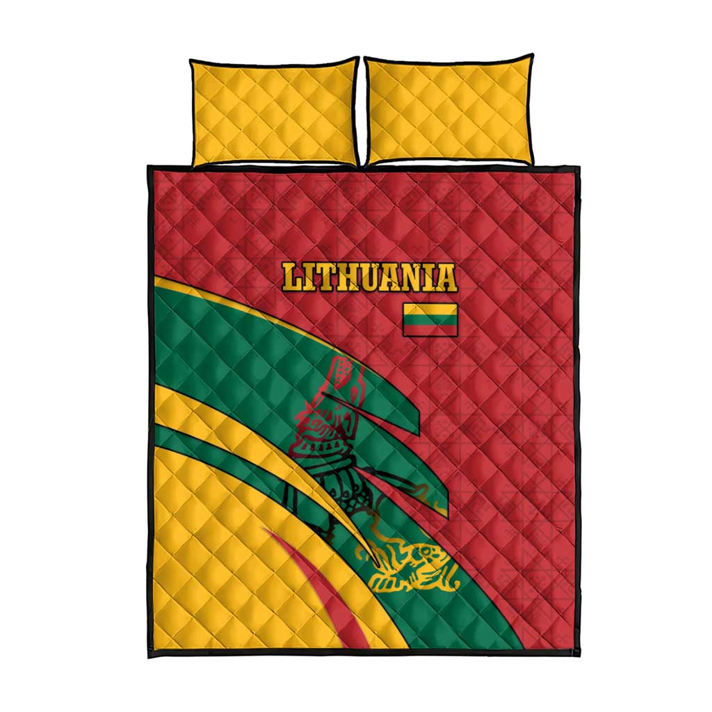 Lithuania Red and Green Quilt Bed Set with Knight and Dragon Claw Graphic and National Flag - Wonder Print Shop