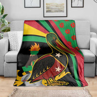 Saint Kitts and Nevis Blanket with Flag Colors and Tropical Island Design - Wonder Print Shop
