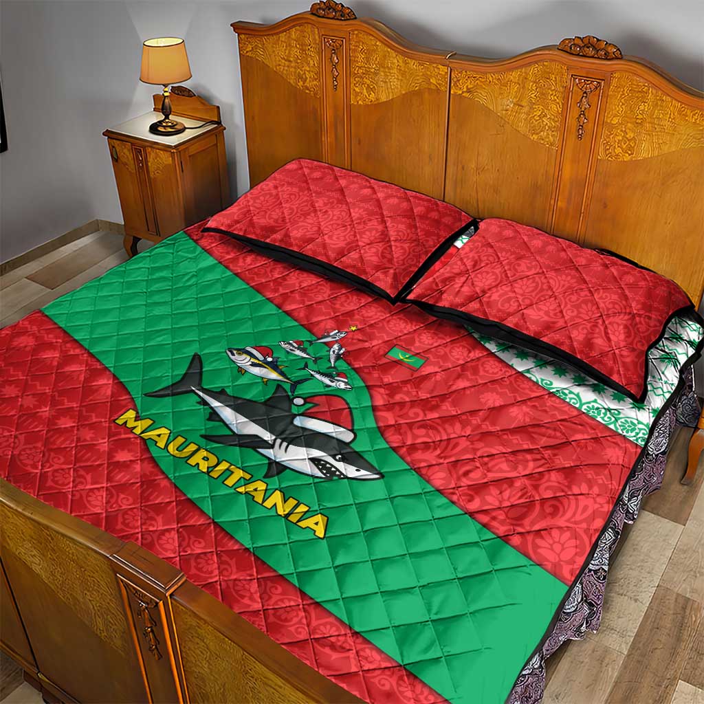 Mauritania Christmas Quilt Bed Set with Santa Sharks Festive Fish Pattern and Red Green Holiday Design - Wonder Print Shop