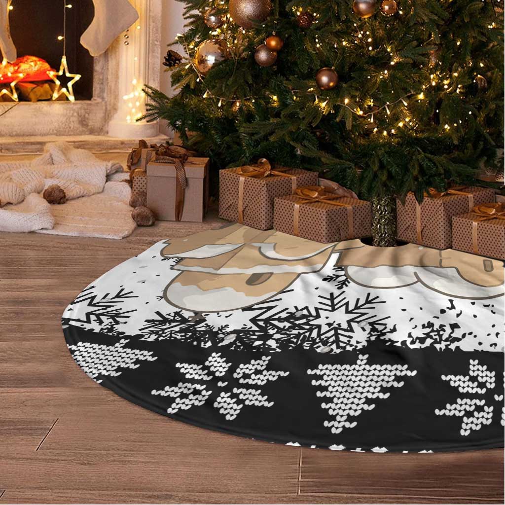 Jordan Christmas Tree Skirt with Santa Snow Village Green and Black Snowflake Tree Pattern - Wonder Print Shop