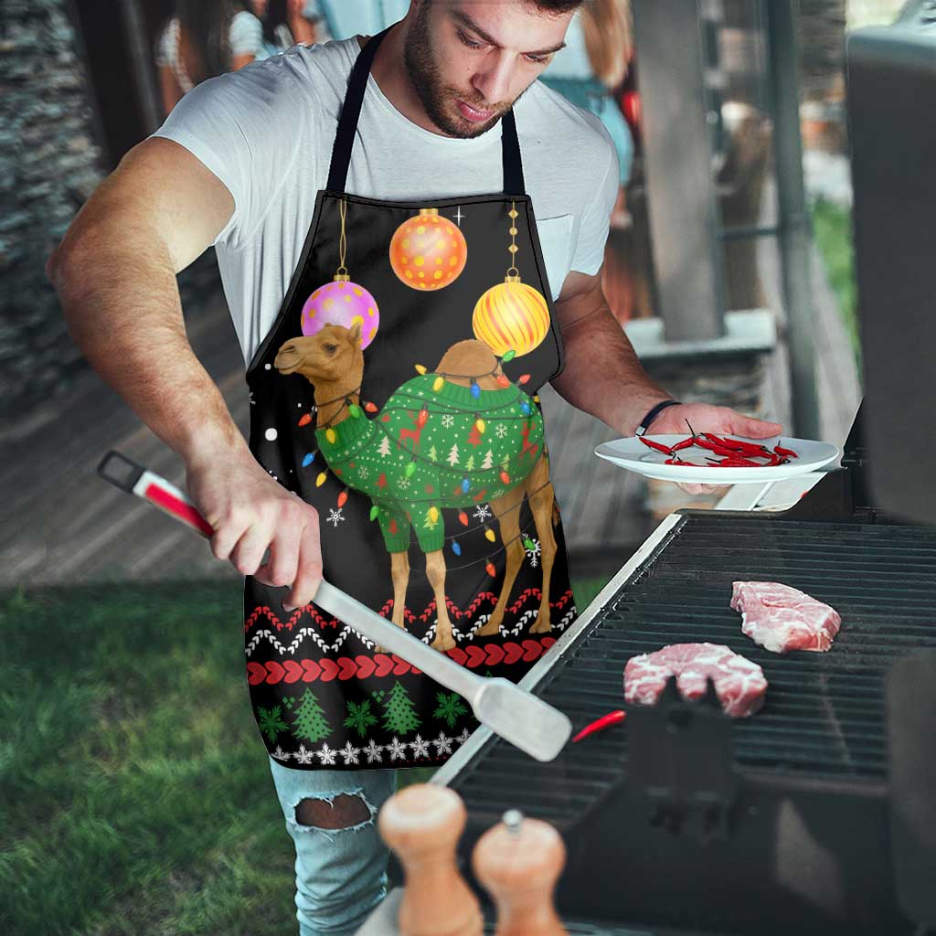 Kuwait Christmas Apron with Camel in Festive Ornaments Snowflakes and Green Red - Wonder Print Shop
