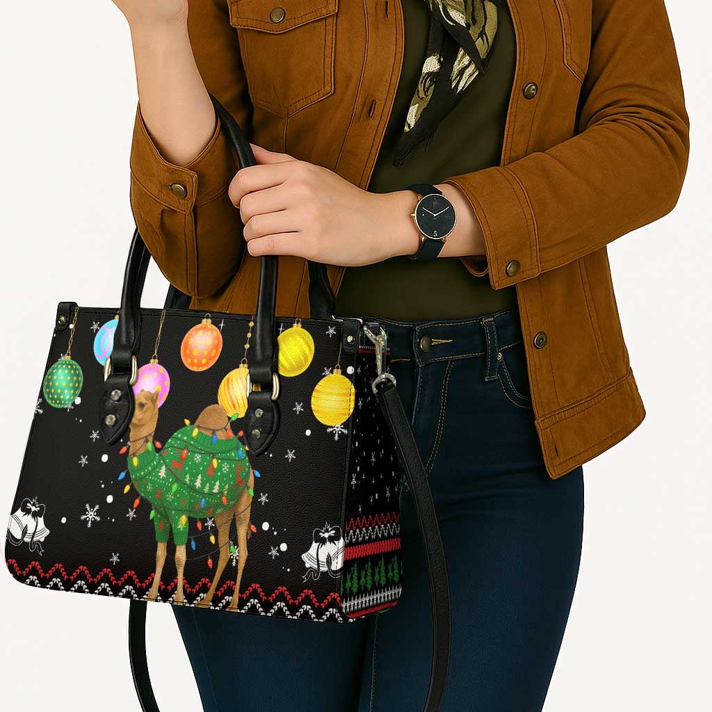 Kuwait Christmas Leather Bag with Camel in Festive Ornaments Snowflakes and Green Red - Wonder Print Shop