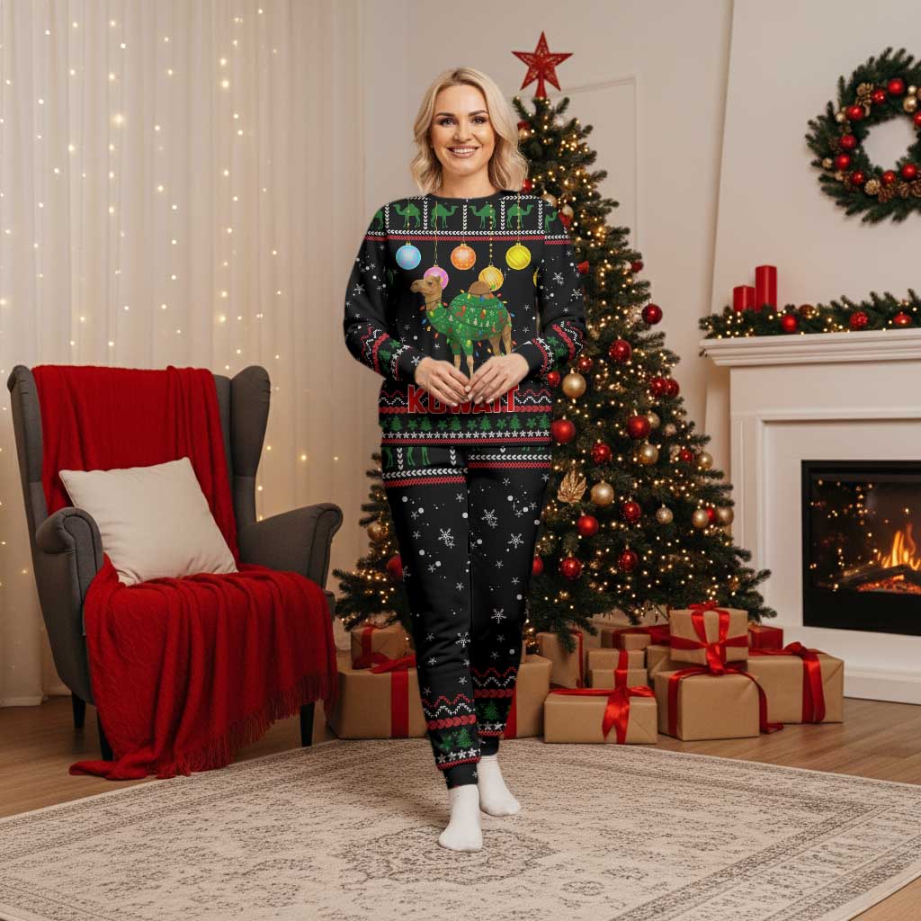 Kuwait Christmas Pajama Set with Camel in Festive Ornaments Snowflakes and Green Red - Wonder Print Shop