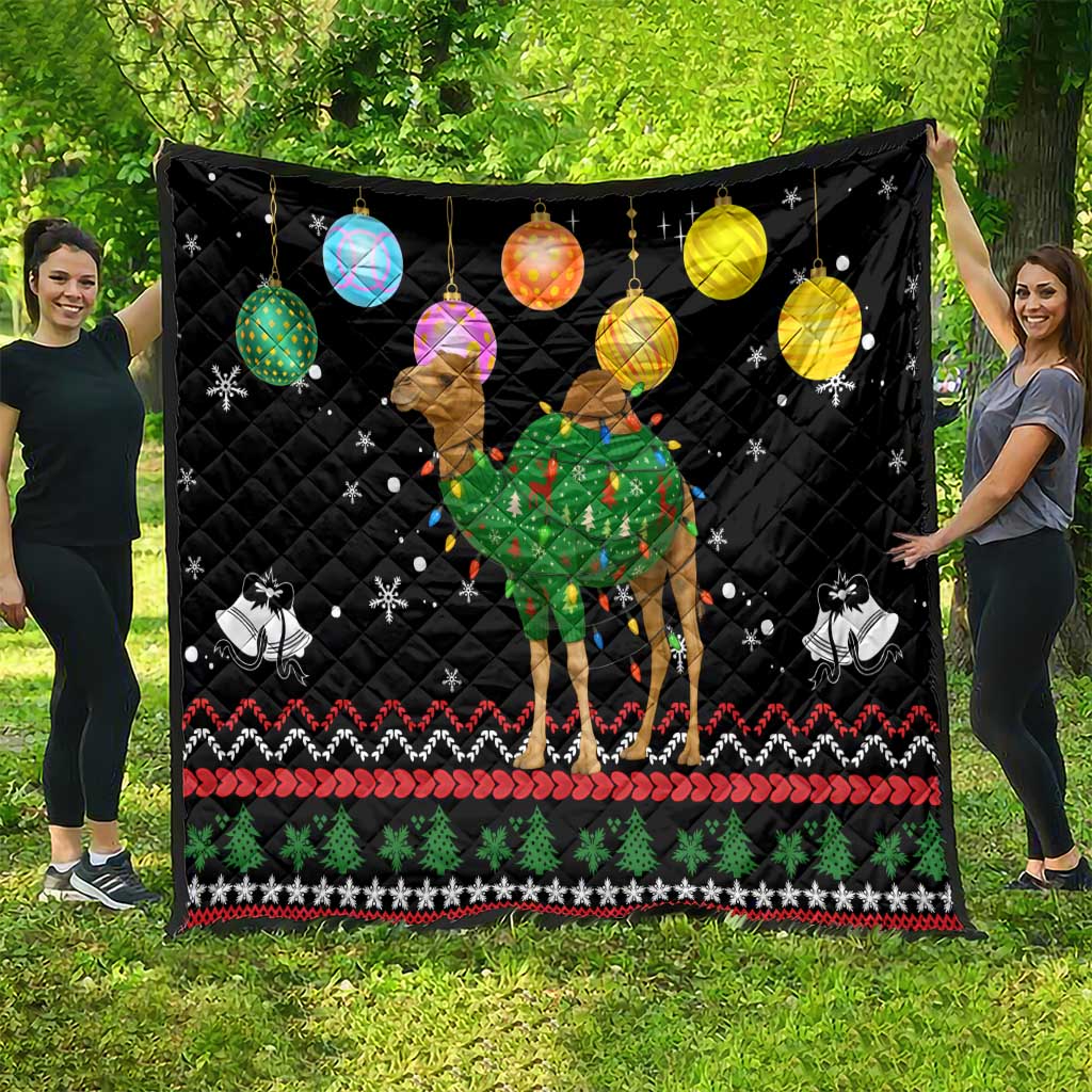 Kuwait Christmas Quilt with Camel in Festive Ornaments Snowflakes and Green Red - Wonder Print Shop