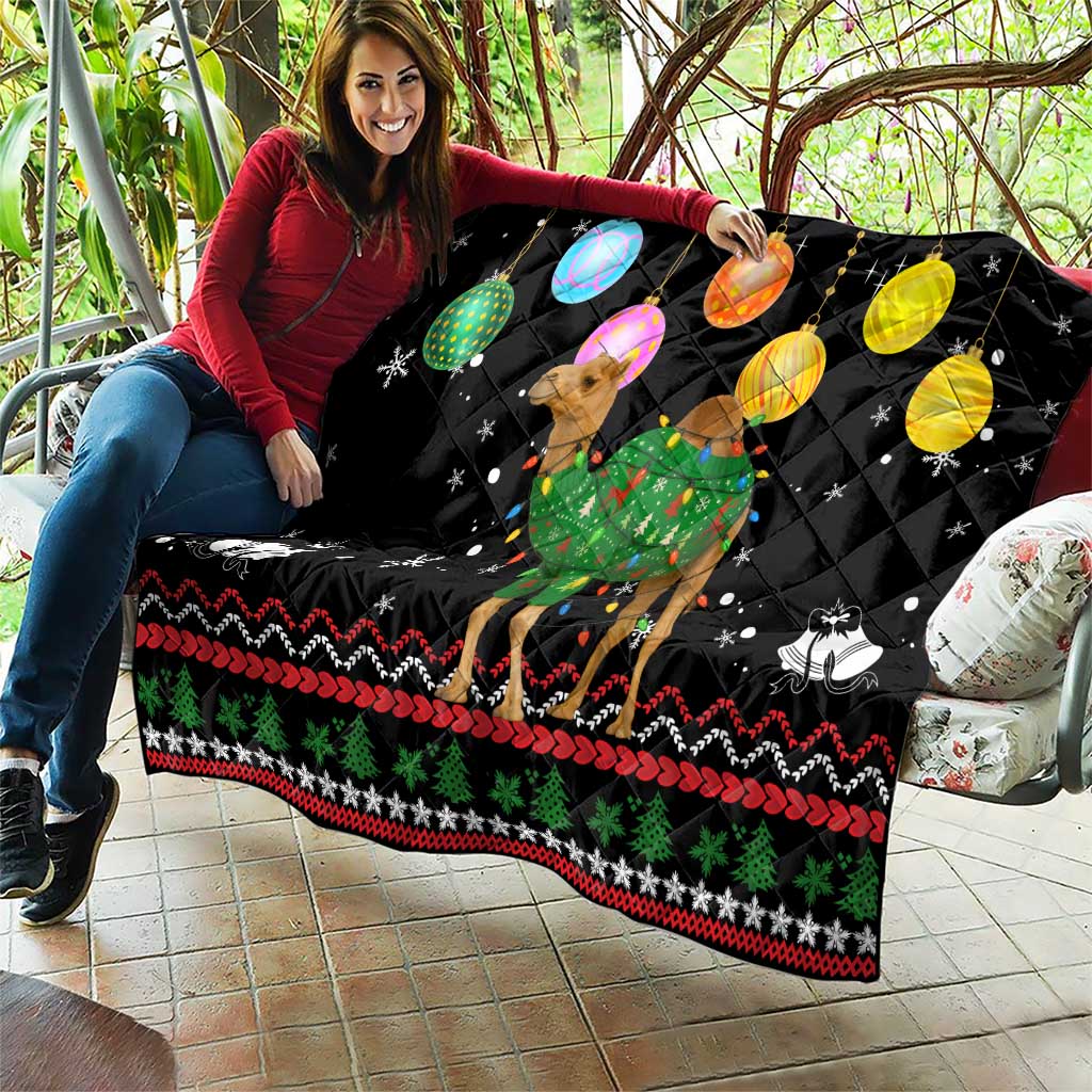 Kuwait Christmas Quilt with Camel in Festive Ornaments Snowflakes and Green Red - Wonder Print Shop