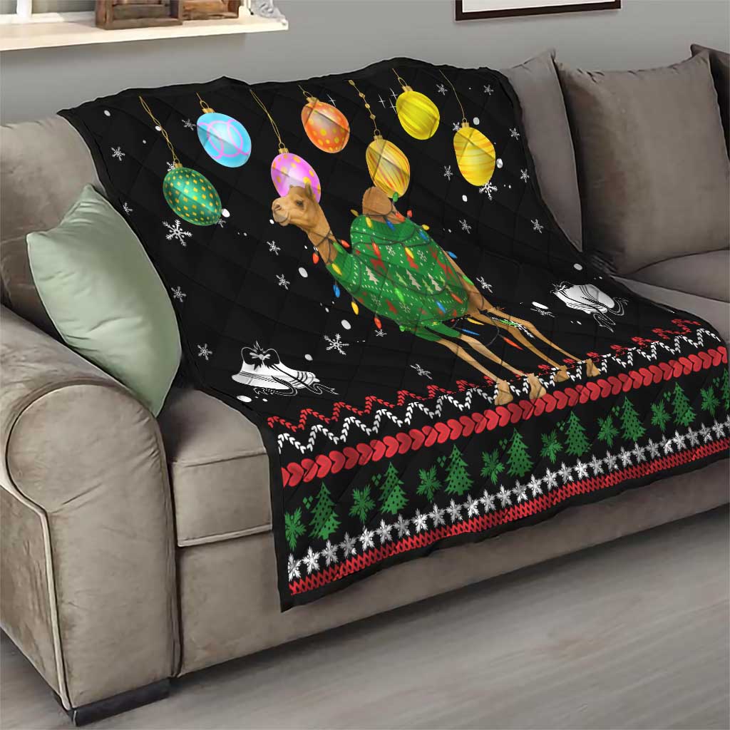 Kuwait Christmas Quilt with Camel in Festive Ornaments Snowflakes and Green Red - Wonder Print Shop