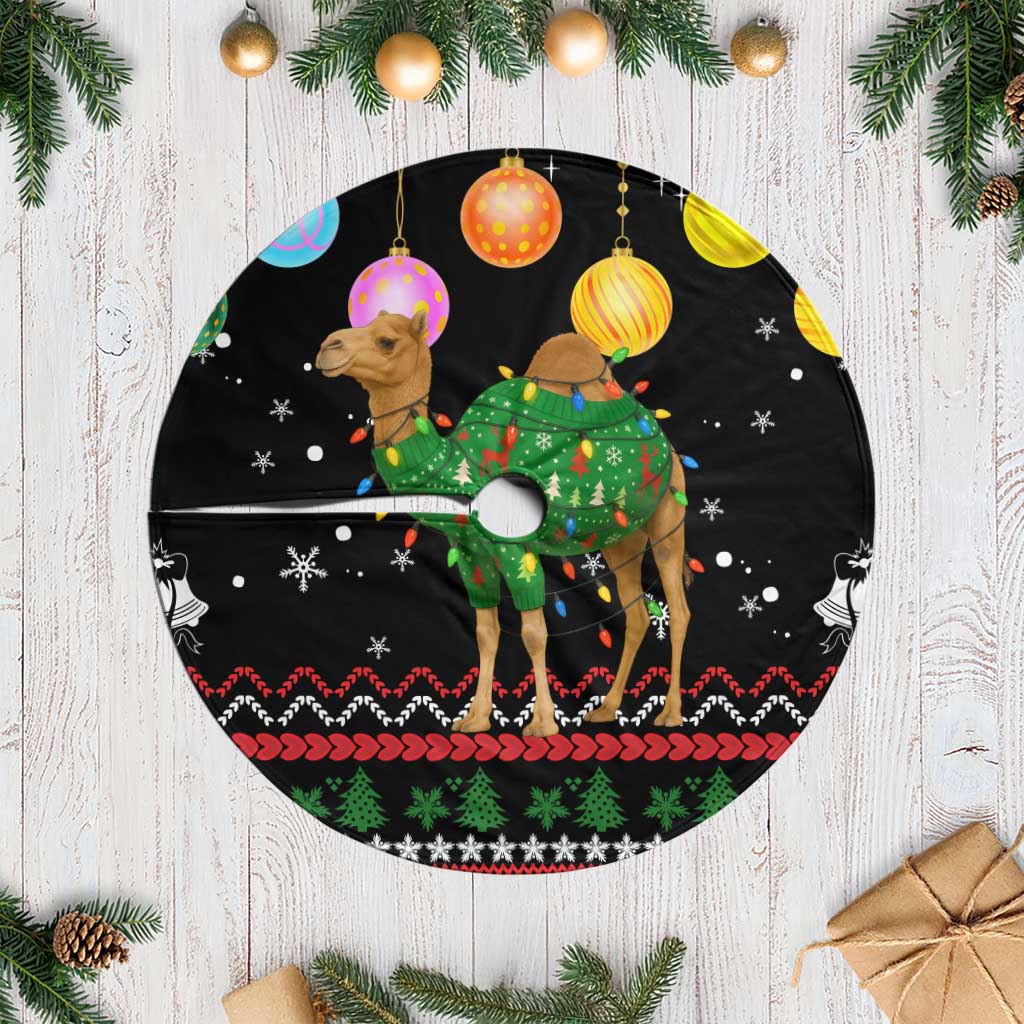 Kuwait Christmas Tree Skirt with Camel in Festive Ornaments Snowflakes and Green Red - Wonder Print Shop
