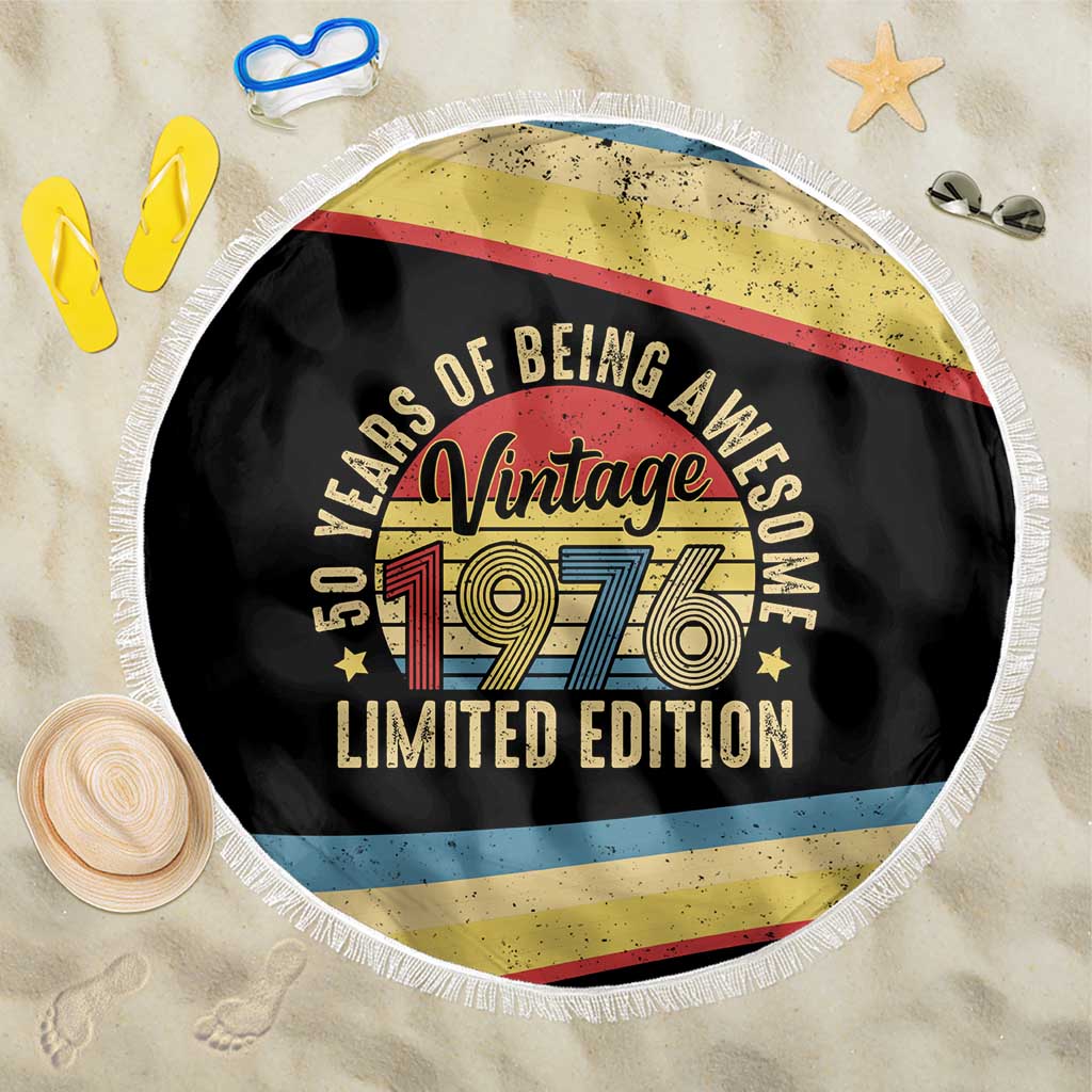 Vintage 1976 Birthday Celebration Beach Blanket 50th Birthday for Him - Retro Distressed Stripe Pattern