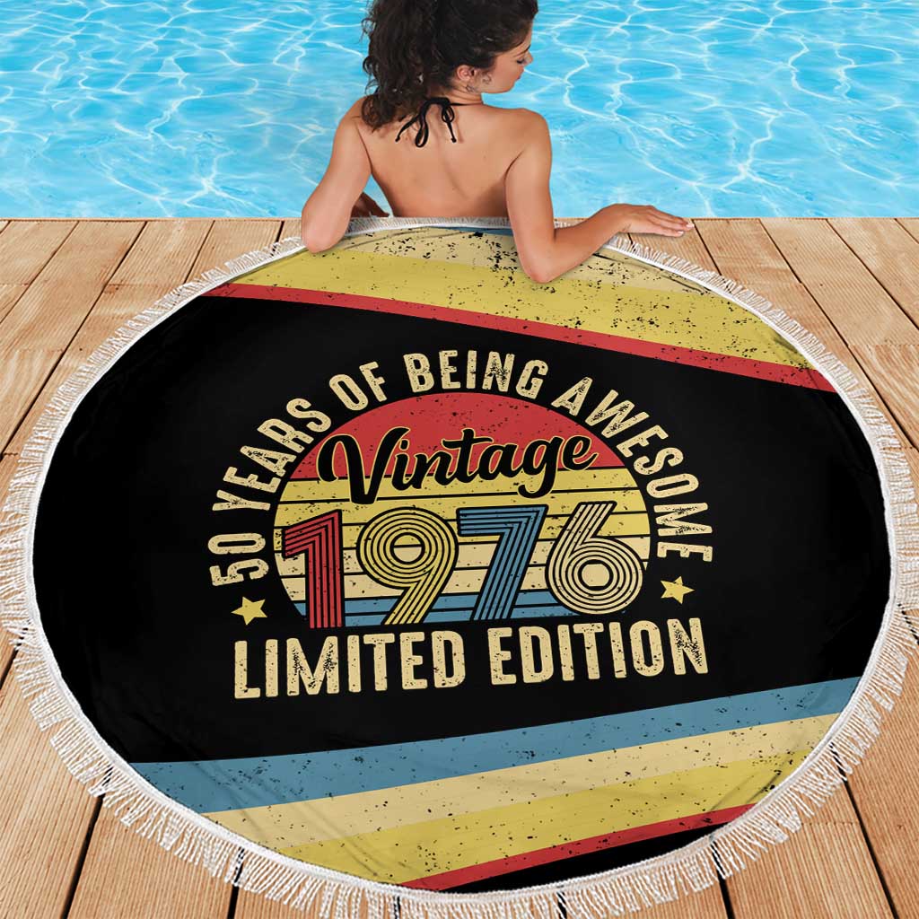 Vintage 1976 Birthday Celebration Beach Blanket 50th Birthday for Him - Retro Distressed Stripe Pattern