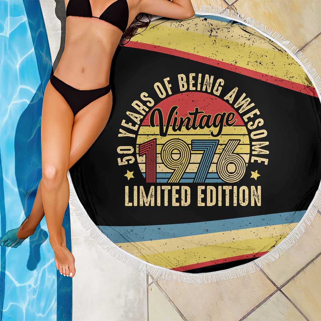 Vintage 1976 Birthday Celebration Beach Blanket 50th Birthday for Him - Retro Distressed Stripe Pattern