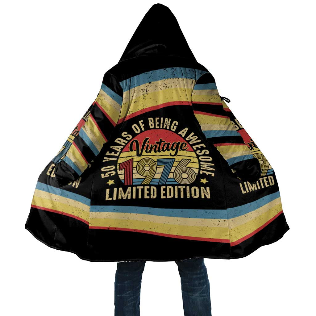 Vintage 1976 Birthday Celebration Cloak 50th Birthday for Him - Retro Distressed Stripe Pattern