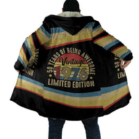 Vintage 1976 Birthday Celebration Cloak 50th Birthday for Him - Retro Distressed Stripe Pattern