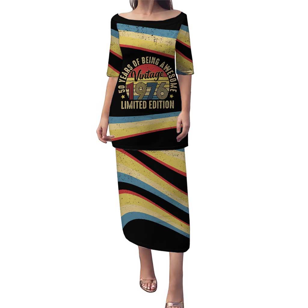 Vintage 1976 Birthday Celebration Puletasi 50th Birthday for Him - Retro Distressed Stripe Pattern