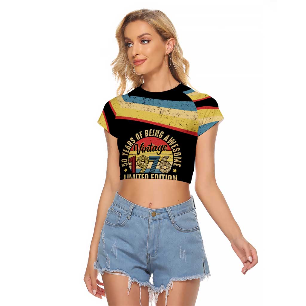 Vintage 1976 Birthday Celebration Raglan Cropped T Shirt 50th Birthday for Him - Retro Distressed Stripe Pattern