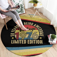Vintage 1976 Birthday Celebration Round Carpet 50th Birthday for Him - Retro Distressed Stripe Pattern