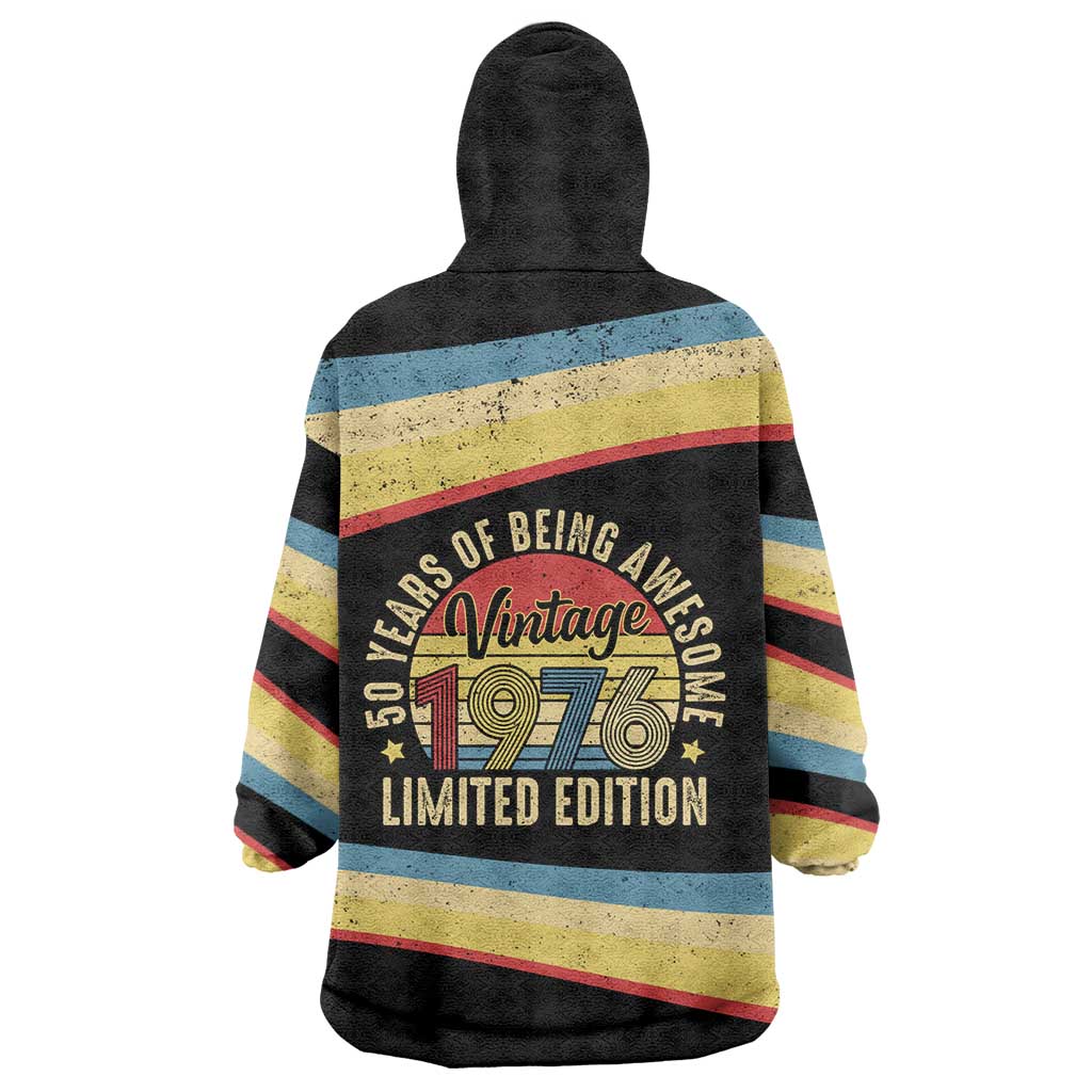 Vintage 1976 Birthday Celebration Wearable Blanket Hoodie 50th Birthday for Him - Retro Distressed Stripe Pattern