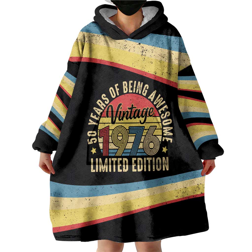 Vintage 1976 Birthday Celebration Wearable Blanket Hoodie 50th Birthday for Him - Retro Distressed Stripe Pattern