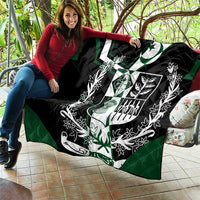 Pakistan Emblem Quilt Eagle-Shaped Design with National Symbol