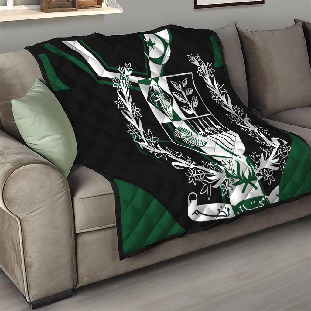 Pakistan Emblem Quilt Eagle-Shaped Design with National Symbol
