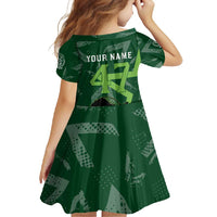 Pakistan Cricket Family Matching Off Shoulder Maxi Dress and Hawaiian Shirt Sporty Style with Flag Stars & Player Illustration