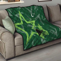 Pakistan Cricket Quilt Sporty Style with Flag Stars & Player Illustration