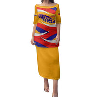 Venezuela Family Matching Puletasi and Hawaiian Shirt with Yellow Red Blue Flag Stripe Wave Spirit